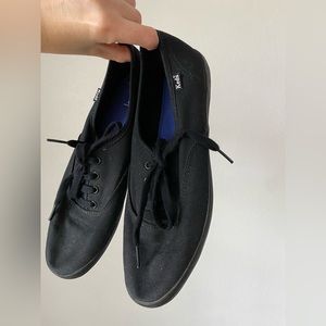 Black Keds